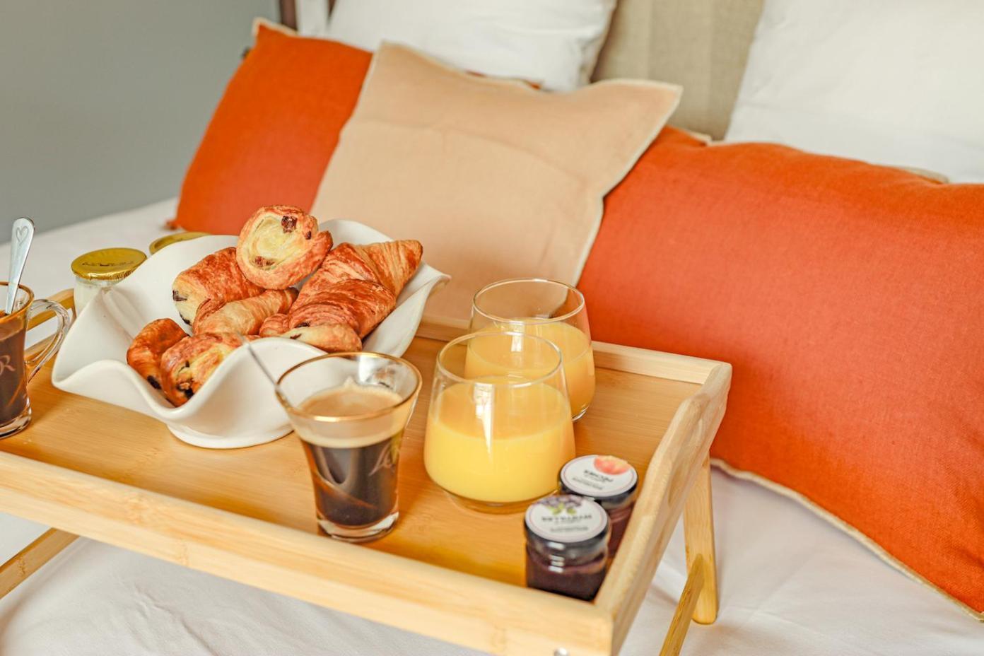 Les Gites De Laure - L'Eden Romantique, Chambres Hotes, Spa Prive, Couloir De Nage, Adults Only Malves-en-Minervois Bagian luar foto