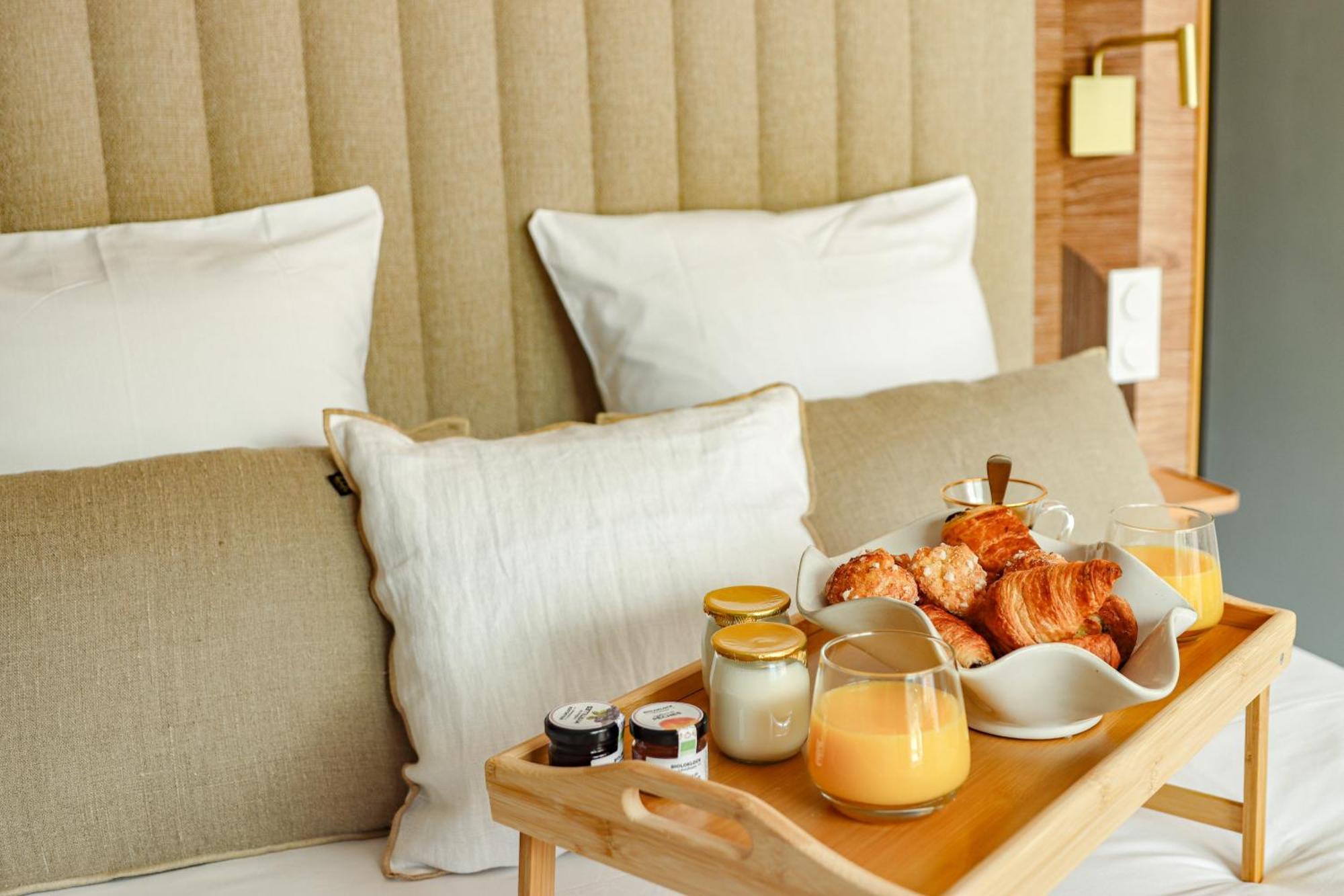 Les Gites De Laure - L'Eden Romantique, Chambres Hotes, Spa Prive, Couloir De Nage, Adults Only Malves-en-Minervois Bagian luar foto