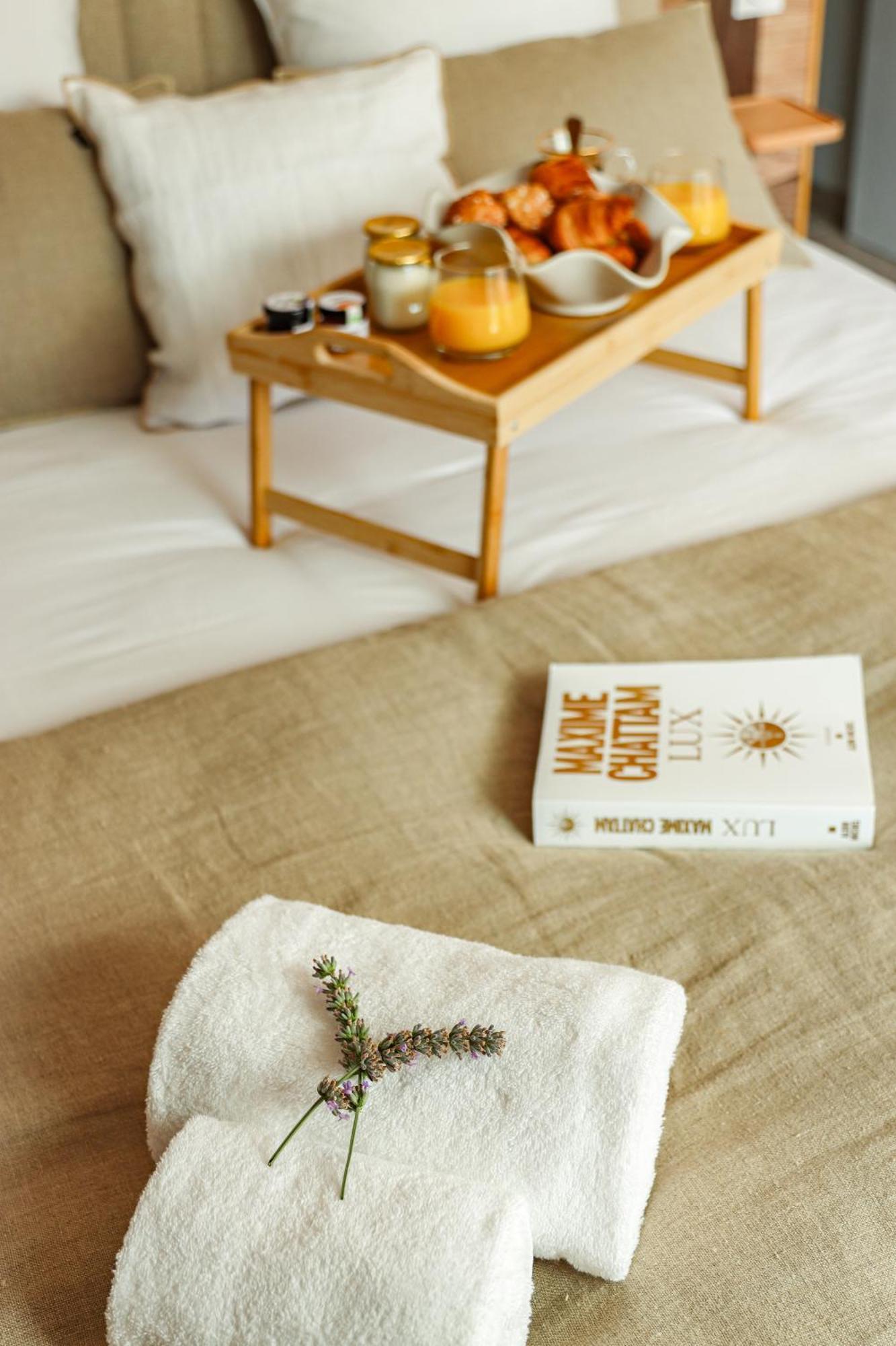 Les Gites De Laure - L'Eden Romantique, Chambres Hotes, Spa Prive, Couloir De Nage, Adults Only Malves-en-Minervois Bagian luar foto